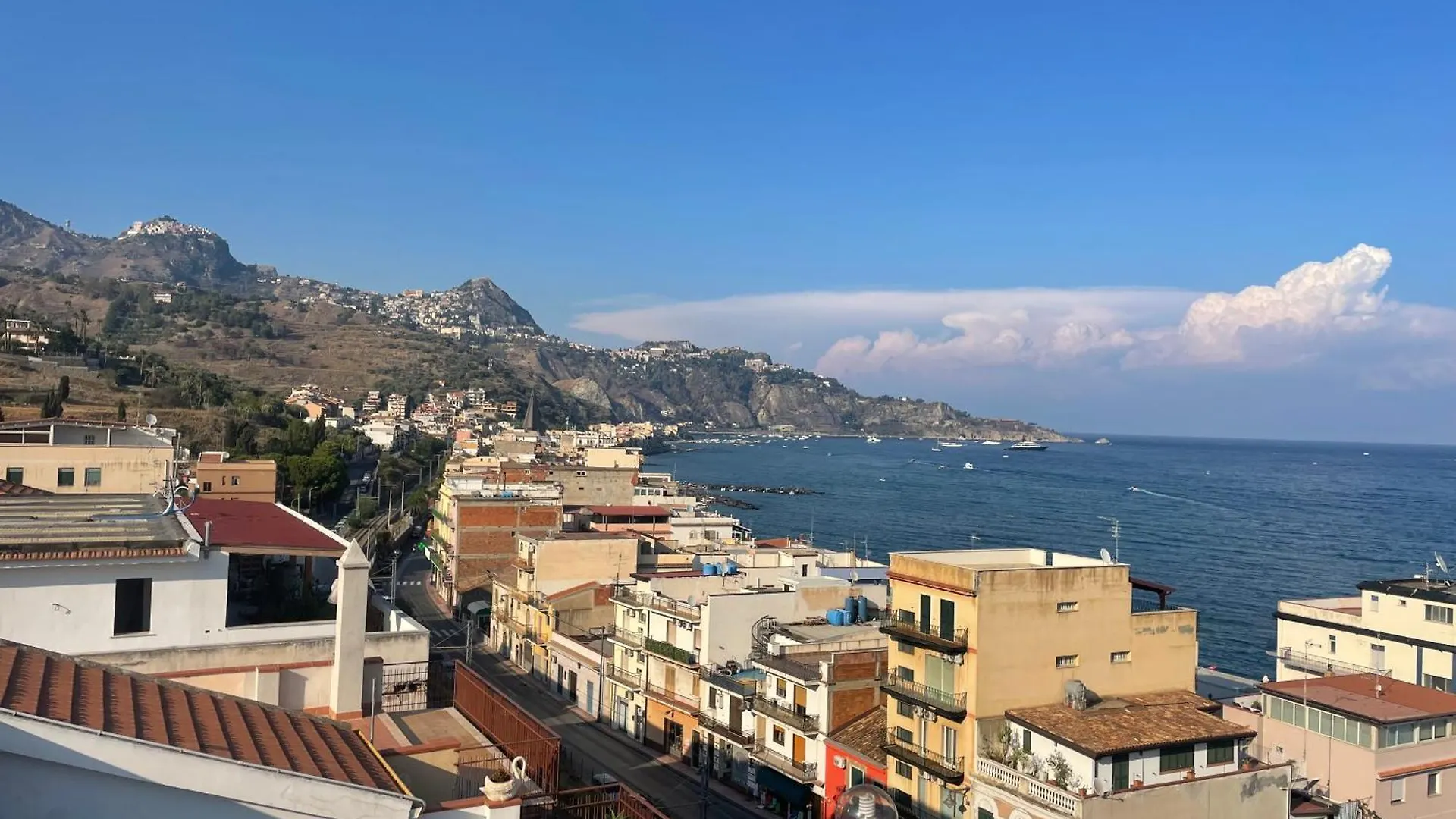 Apartament Casa Carmen Giardini-Naxos 0*,  Włochy